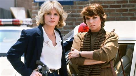  Cagney & Lacey! Witnessing Two Detectives Break Barriers and Unravel Gritty Crimes in 1980s Los Angeles.